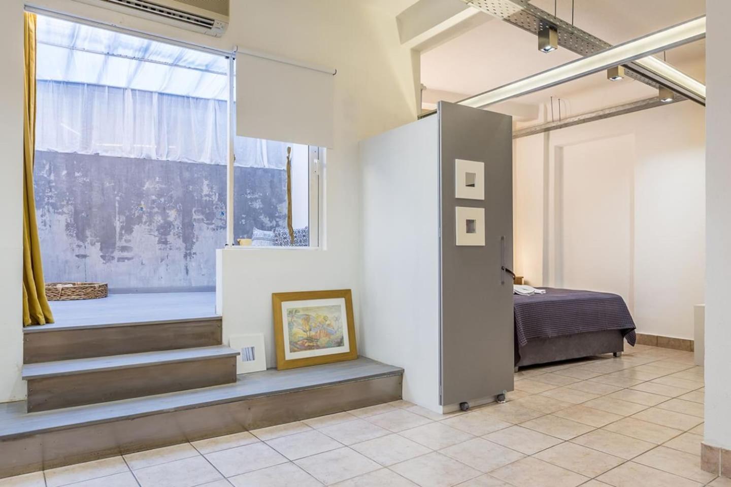 アテネRenovated Loft At The Center Of Monastirakiアパートメント エクステリア 写真