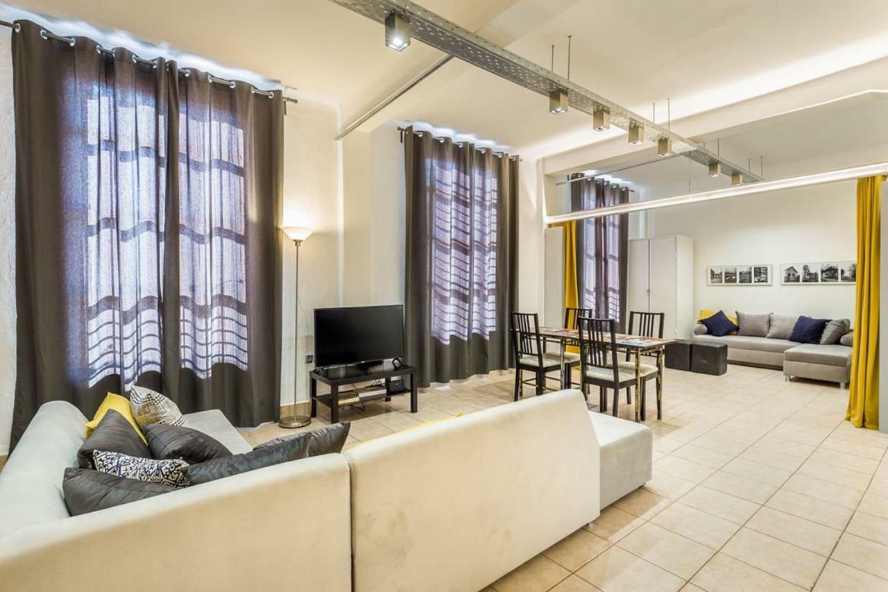 アテネRenovated Loft At The Center Of Monastirakiアパートメント エクステリア 写真